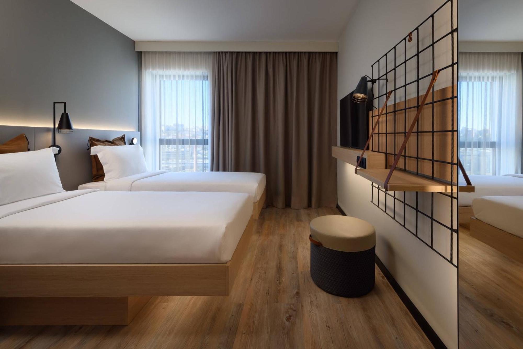 Hotel Moxy Lisboa Oriente Exterior foto